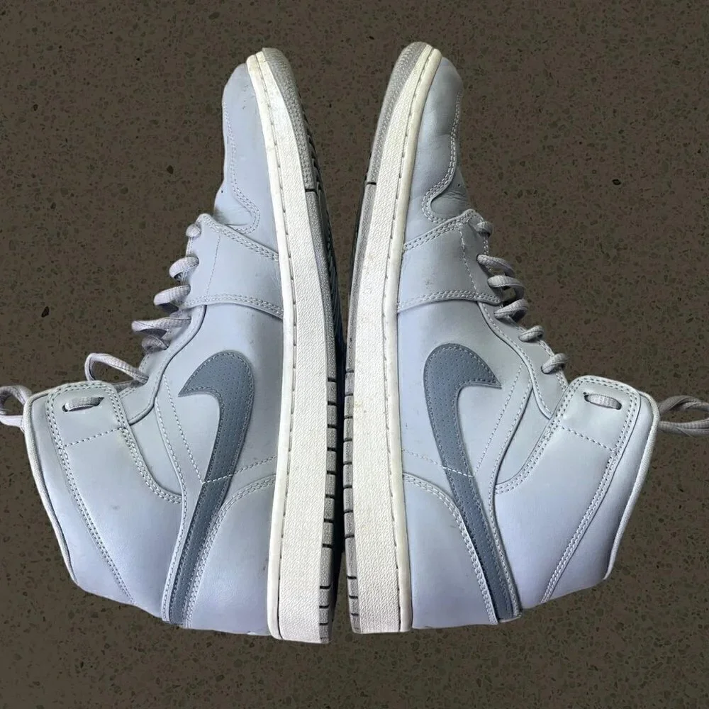 Air Jordan 1 shoes